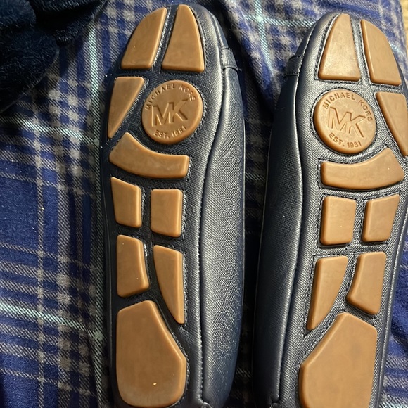 Michael Kors, black ballet, flat gold toe emblem, size 6.5 women’s PUC - Picture 9 of 9